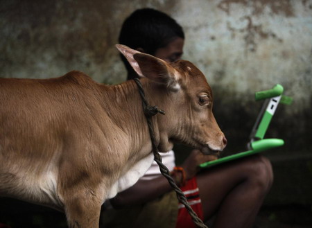 'One Laptop Per Child' on trial in India